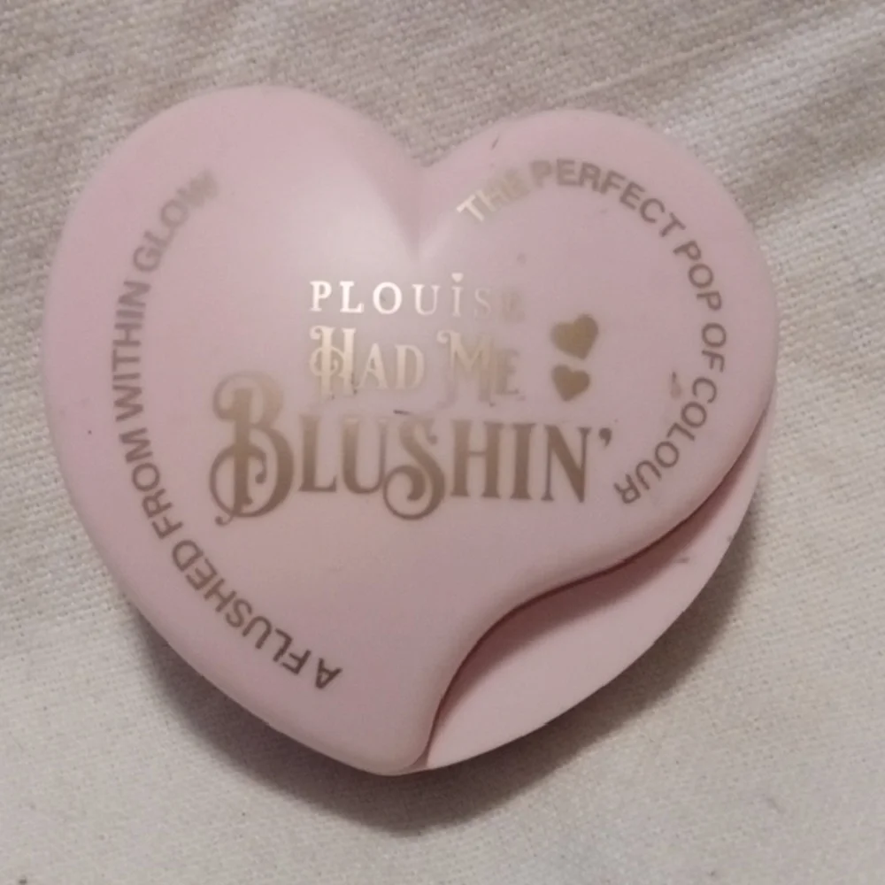 P.Louise Blush Compact